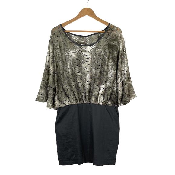 Black Halo Dresses & Skirts - Black Halo Women’s Size 12 Large Grey Metallic Lace Blouson Top Dress Pockets